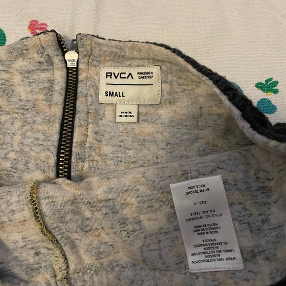 Short - Picture 3 of 4